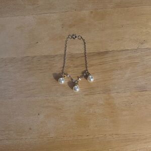 Elegant Gold Pearl Bracelet